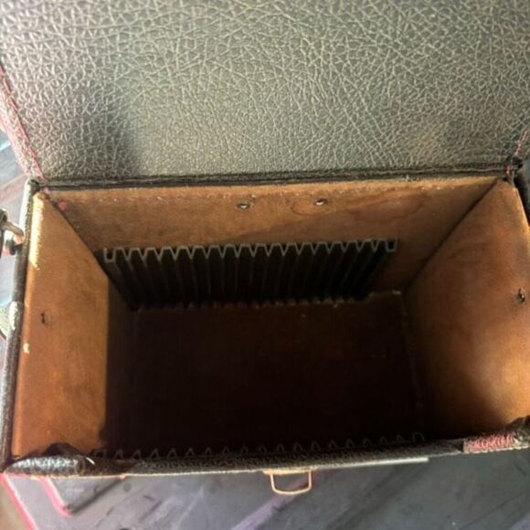 Safari Vintage Hard Camera Case With Metal Liners - Picture 7 of 9